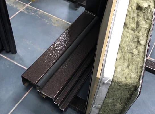 Двери с терморазрывом