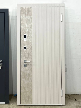 Установка двери в квартиру с видеодомофоном Slinex