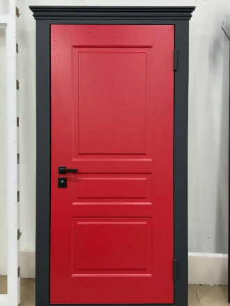 Яркая дверь МДФ