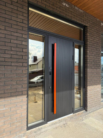 Парадная входная группа с терморазрывом – фото