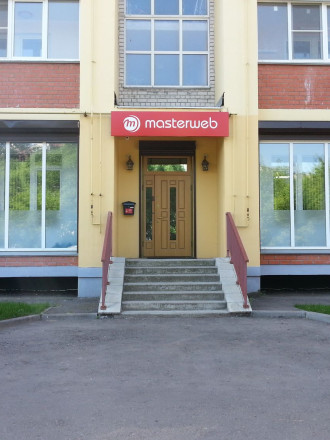 Входная группа в офис – фото проекта