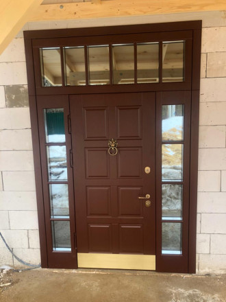 Парадная термодверь – фото после монтажа